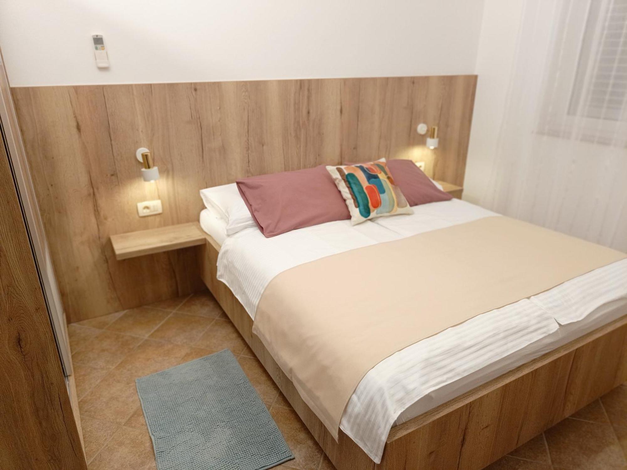 Haus Mit Meerblick Lopar Bagian luar foto