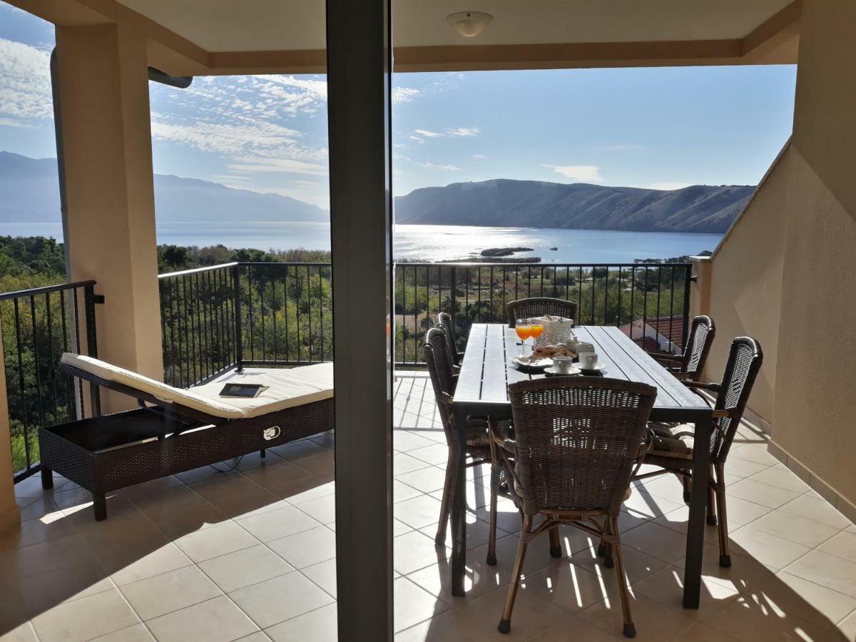 Haus Mit Meerblick Lopar Bagian luar foto